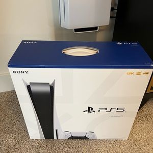 PlayStation 5 Disc Edition nearly new